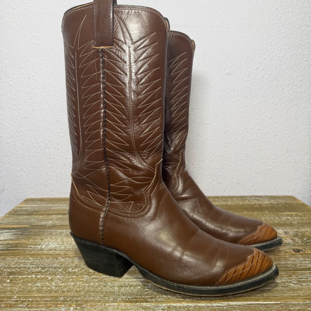 Vintage Brown Leather Western Cowboy Boots Embossed Toe Pointed Toe Womens 7D